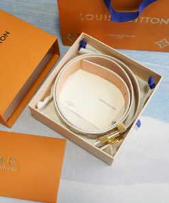 Alternative view of Louis Vuitton LV Initiales 40mm Belt Damier Azur Canvas Grey For Men M9609U