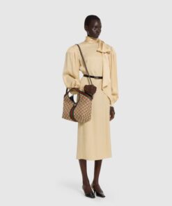 Gucci Giglio Small Tote Bag 9.8in/ 25cm ‎Beige/ Dark Brown Gold Hardware For Women 860845 AAF8L 2547 - Image 14