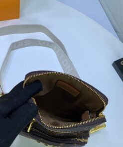 Louis Vuitton Utility Phone Pocket 19Cm M80746 - Image 8