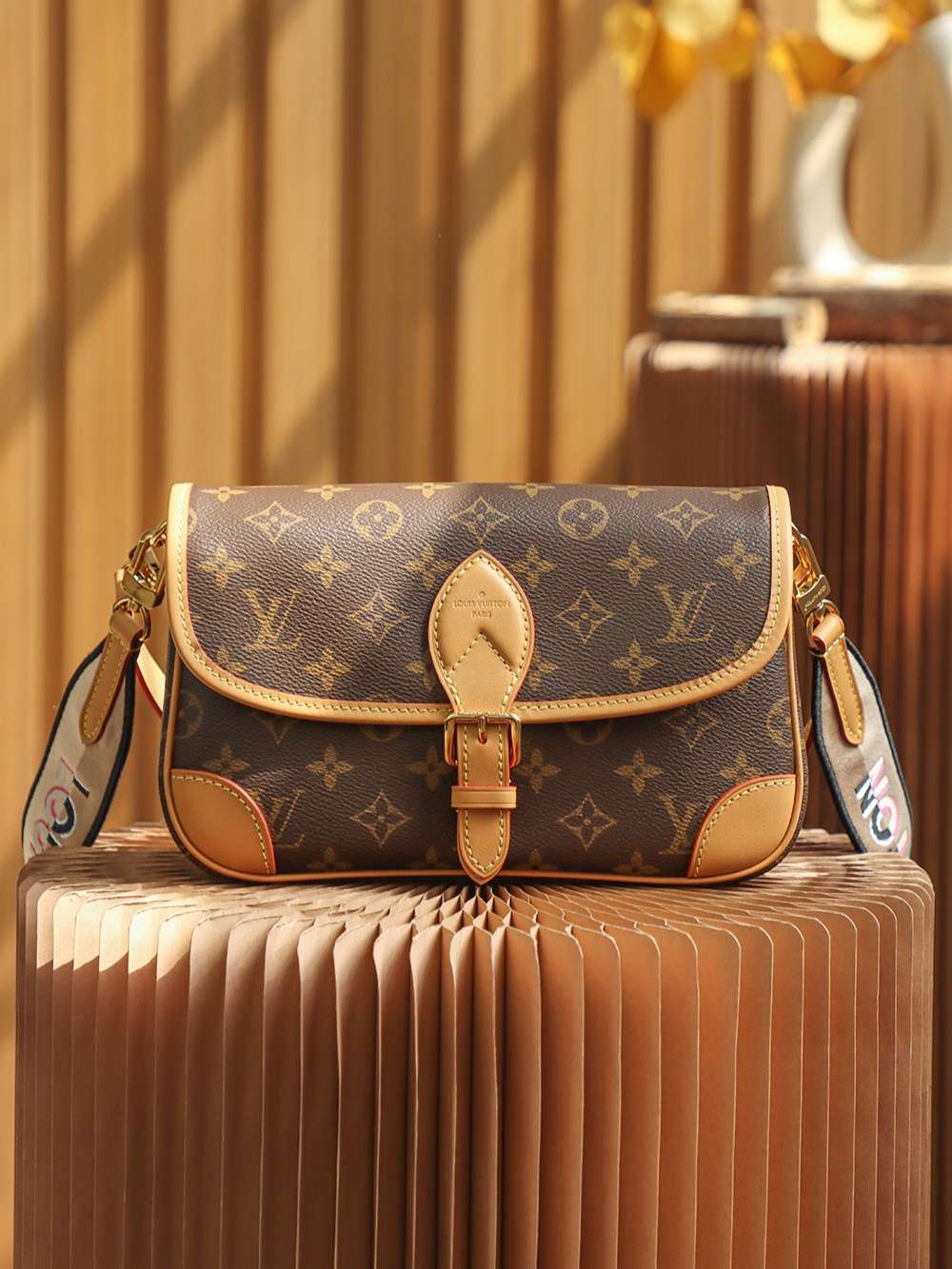 Louis Vuitton Diane Satchel Brown For Women 24cm/9.4in M45985 - Image 6