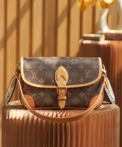 Louis Vuitton Diane Satchel Brown For Women 24cm/9.4in M45985 - Image 7