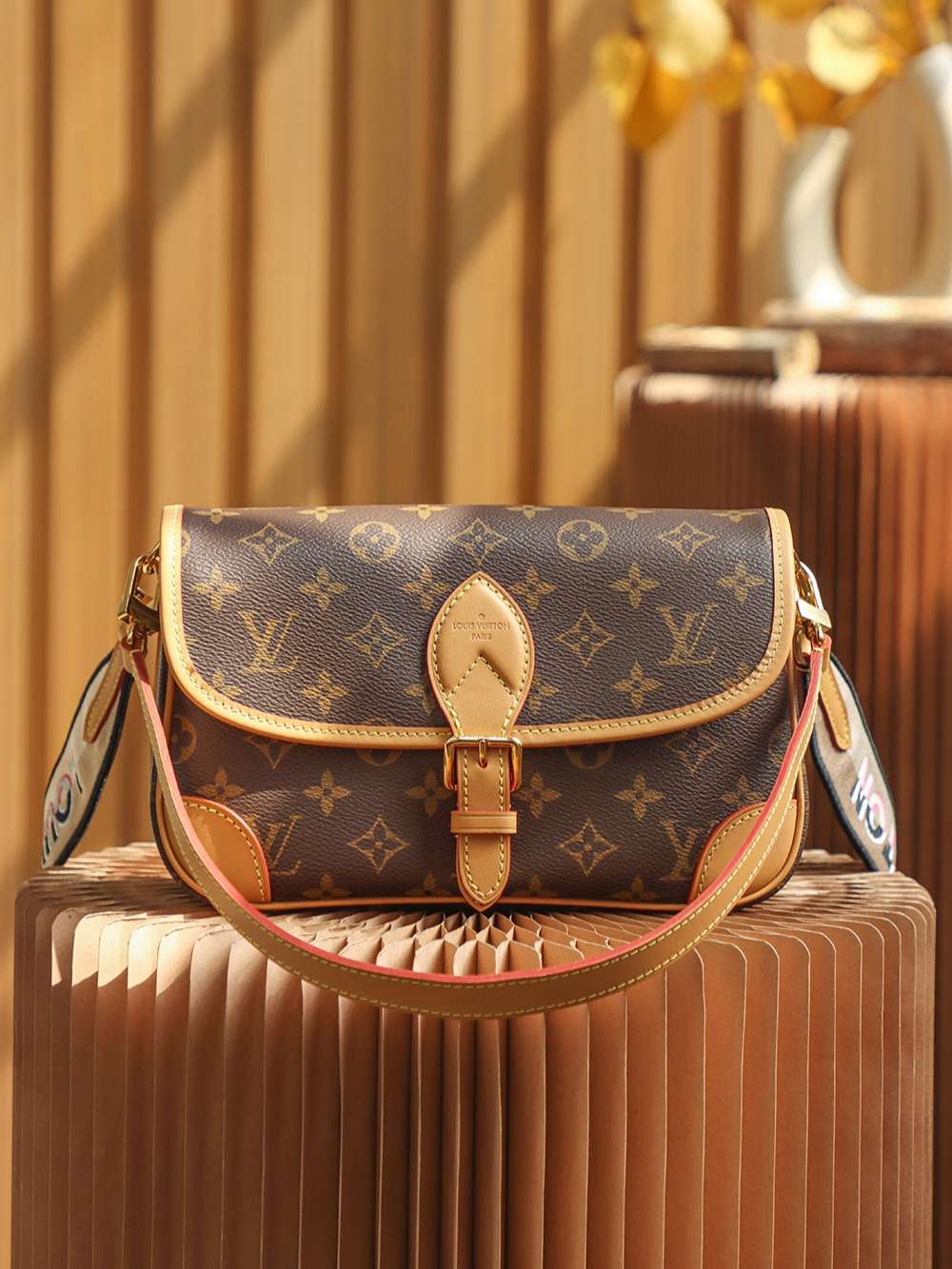 Louis Vuitton Diane Satchel Brown For Women 24cm/9.4in M45985 - Image 7