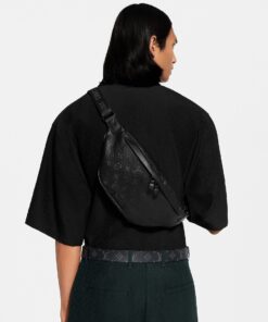 Louis Vuitton Discovery Bumbag PM 17.3in/ 34cm Black Monogram Shadow Black Hardware For Men M46036 - Image 3