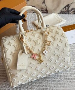 Louis Vuitton Speedy Bandouliere 25 Top Handle Bag 9.8in/ 25cm Cream Gold Hardware For Women - Image 3