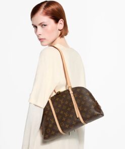 Alternative view of Louis Vuitton Squire PM Shoulder Bag 11.8in/ 30cm Monogram Gold Hardware For Women M28951