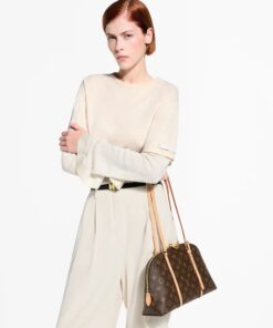Louis Vuitton Squire PM Shoulder Bag 11.8in/ 30cm Monogram Gold Hardware For Women M28951 - Image 3