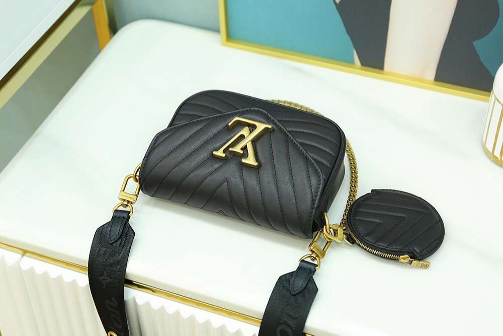 Louis Vuitton New Wave Multi Pochette Shouler Bag 7.5in/ 19cm Black Gold Hardware For Women M56461 - Image 13