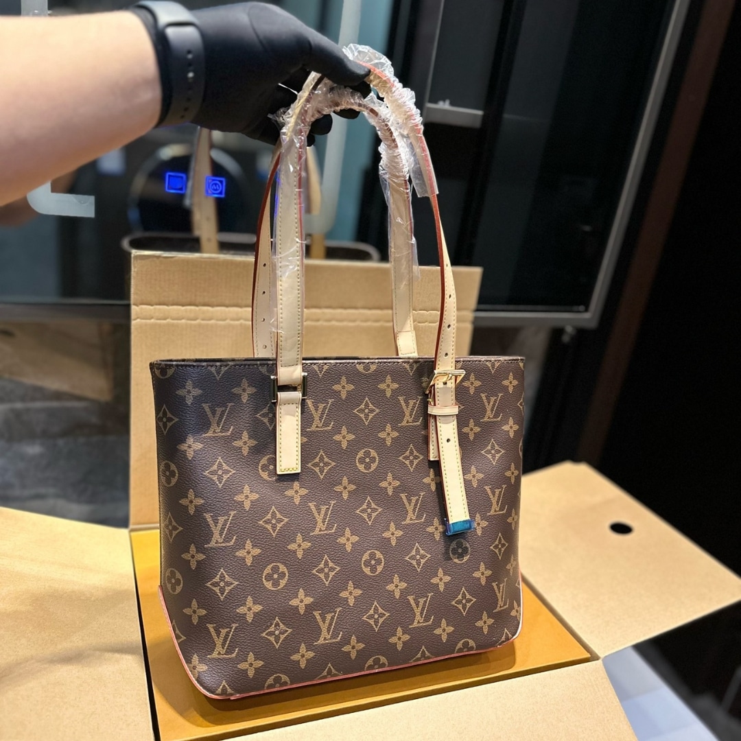 Louis Vuitton Piano Monogram Canvas Tote Bag Brown 13in/33Cm M12095 - Image 8