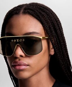 Alternative view of Louis Vuitton LV Golden Mask Sunglasses Brown For Women Z1717U