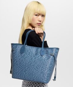 Alternative view of Louis Vuitton Neverfull MM Tote Bag 12.2in/ 31cm Blue Gold Hardware For Women M14856